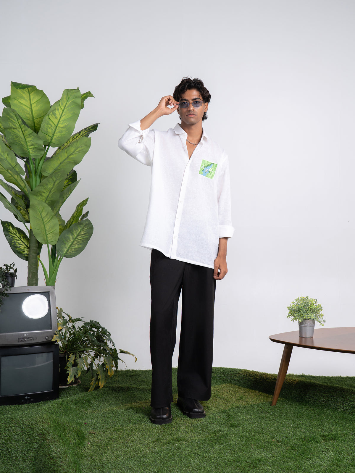 Lost In Water-Rower Embroidered shirt (Pre-order)